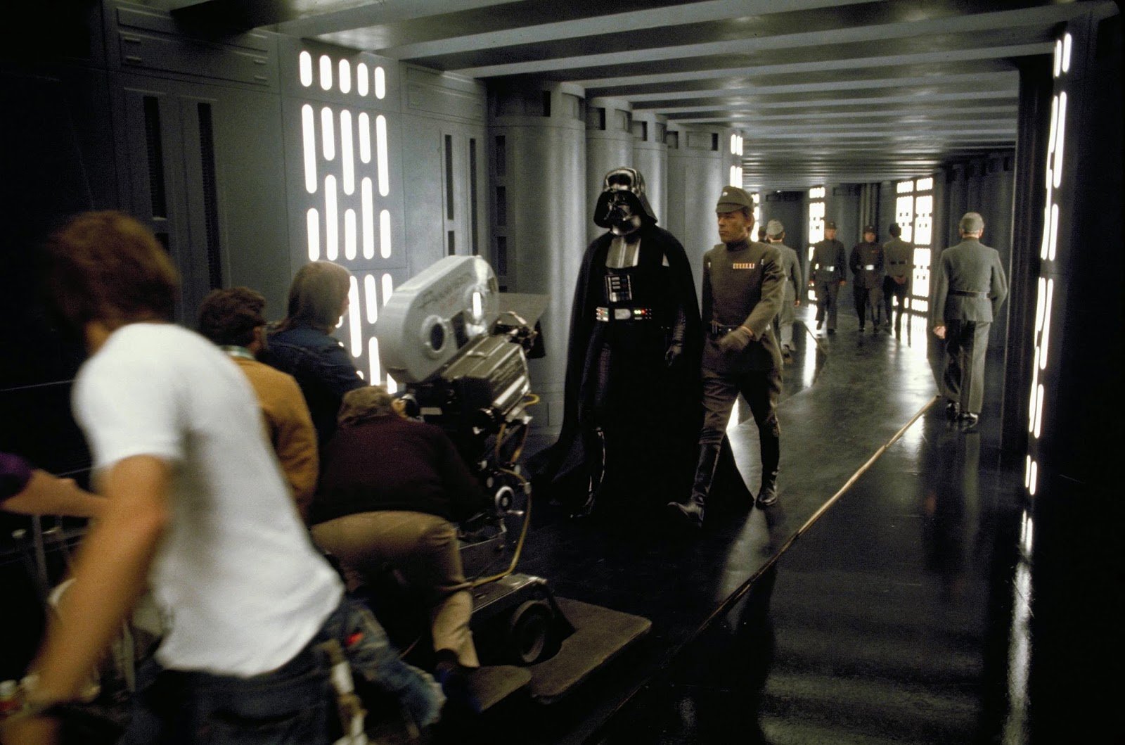 75 Rare Behind-The Scenes Photos From The “Star Wars” Set | Art-Sheep