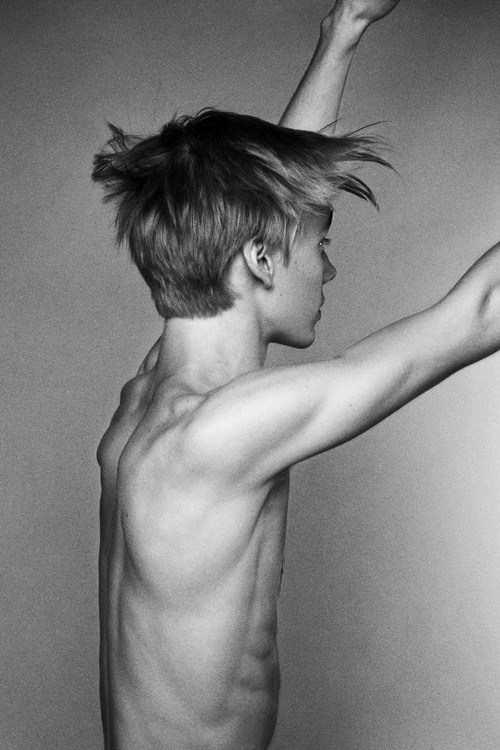 Ryan Mcginley S Black And White Nude Portraits Discuss Confidence And