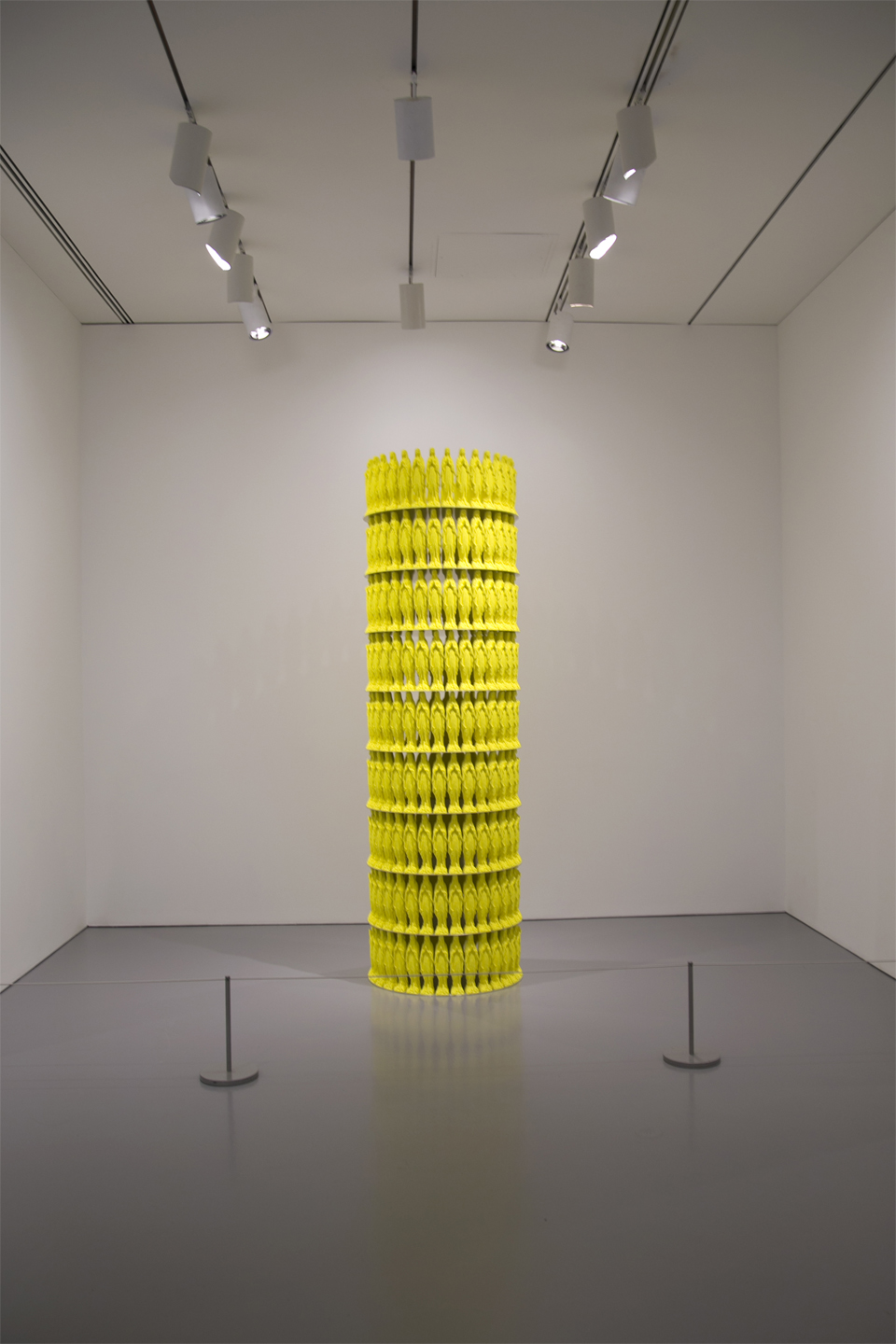 Katharina Fritsch, Display Stand with Madonnas, 1987-89, painted plaster and aluminum