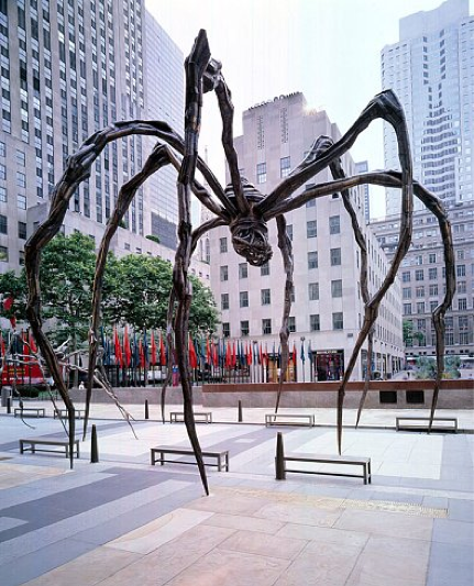 Louise Bourgeois, Maman, 1999, Steel and Marble, 927.1 x 891.5 x 1023.6 centimeters