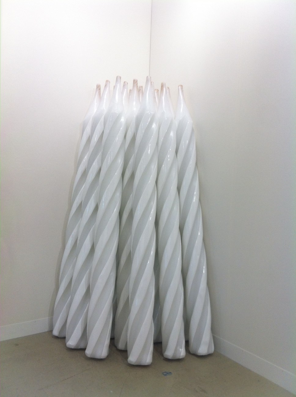 Philippe Parreno, Candles, 2013, 15 white wax candles, 190 cm