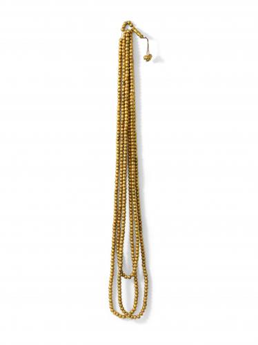 Zarina Hashmi, Tasbih (or), maple wood covered with gold leaf and threaded on leather cord, 500 units 1254.8 cm long.