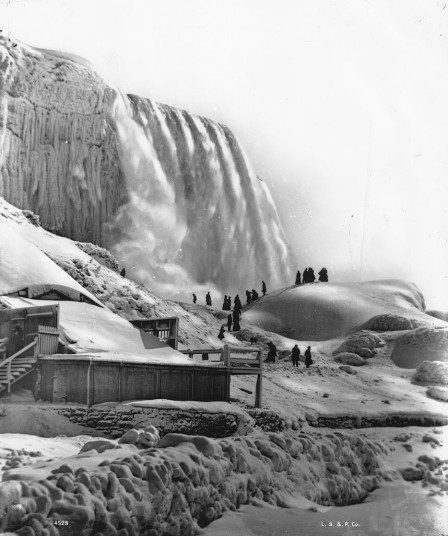 The Niagara Falls in 1896 [Image courtesy of Getty]