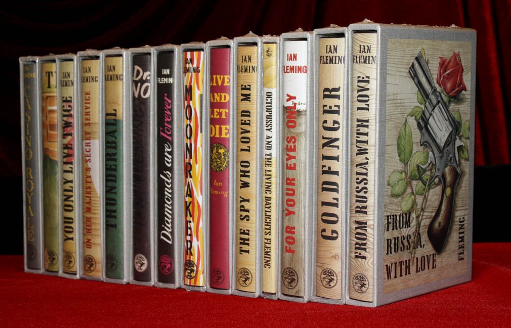 James bond book. James Bond books collection. Ян Флеминг обложки книг. Ян Флеминг / детективы 1-4 томах.