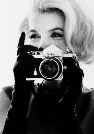 Celebrities with Their Vintage Cameras (1) - Copy