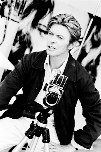 Celebrities with Their Vintage Cameras (6)