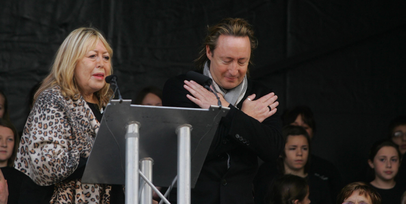 Cynthia_and_Julian_Lennon_at_the_unveiling_ceremony_of_the_John_Lennon_Peace_Monument_in_Liverpool_-_celebrating_John_Lennon's_70th_Birthday_-_October_9th_2010