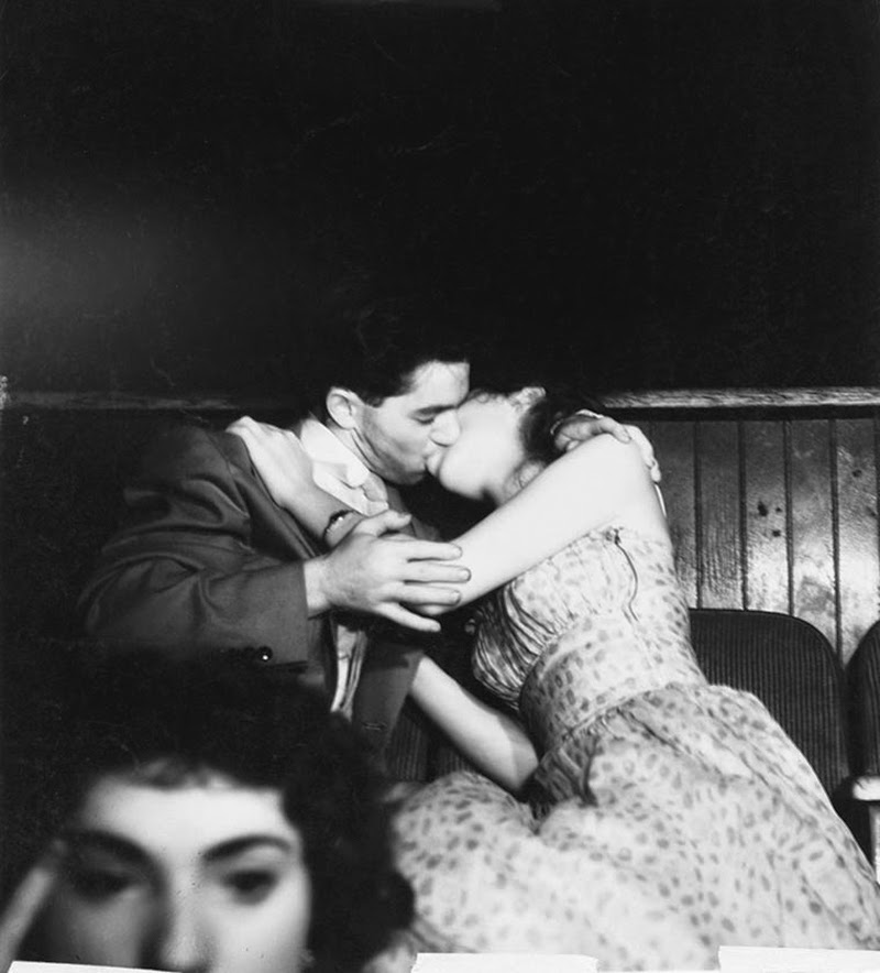 Weegee+-+Filmgoers,+1940s+(11)