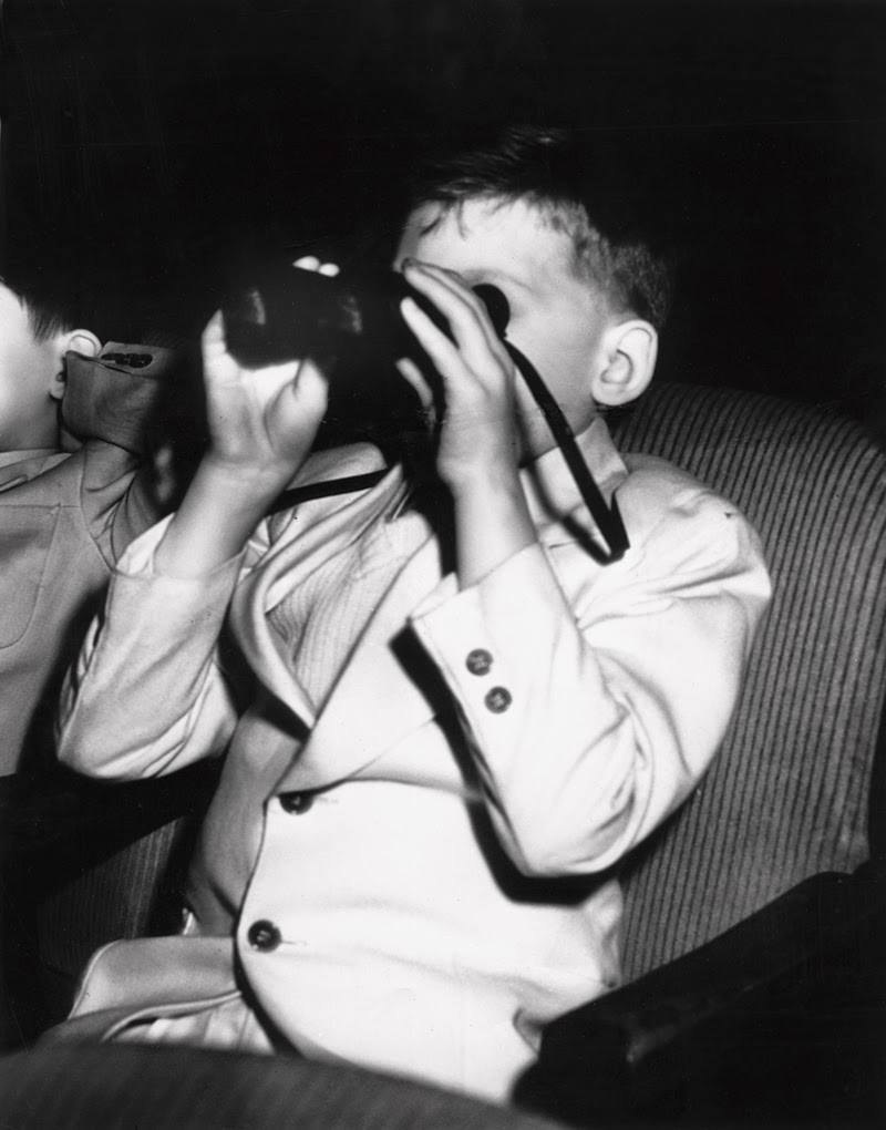 Weegee+-+Filmgoers,+1940s+(5)