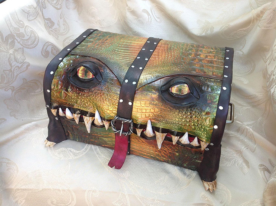 handmade-leather-box-mimic-monster-box-mellie-z-pennsylv_008