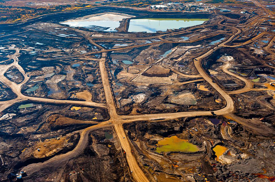 Zone rich in tar in Alberta (Canada), affected by mining and toxic waste.