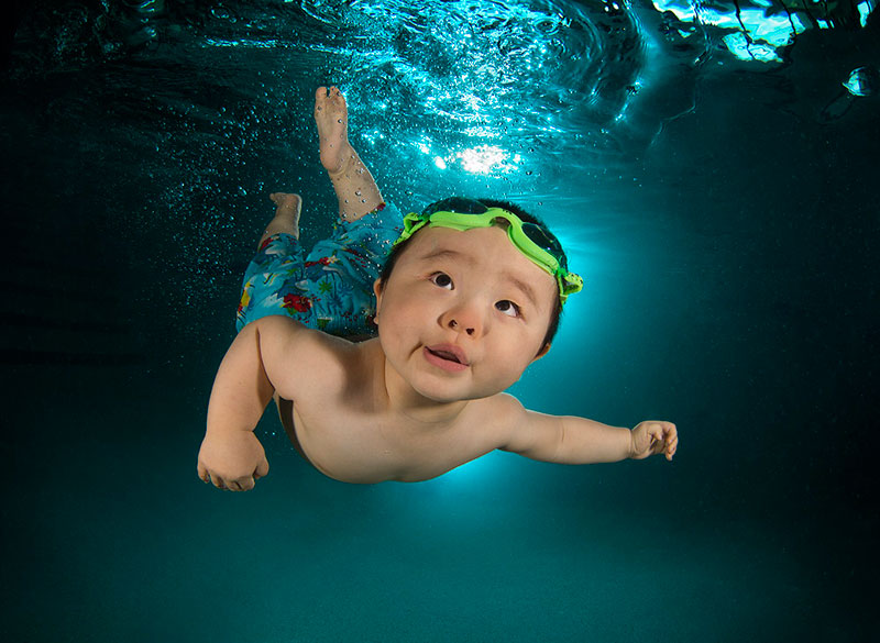 underwater-photos-of-babies-exploring-a-brand-new-world-seth-casteel-7
