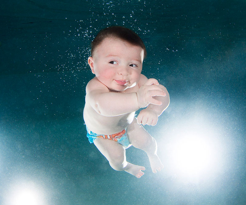 underwater-photos-of-babies-exploring-a-brand-new-world-seth-casteel-8