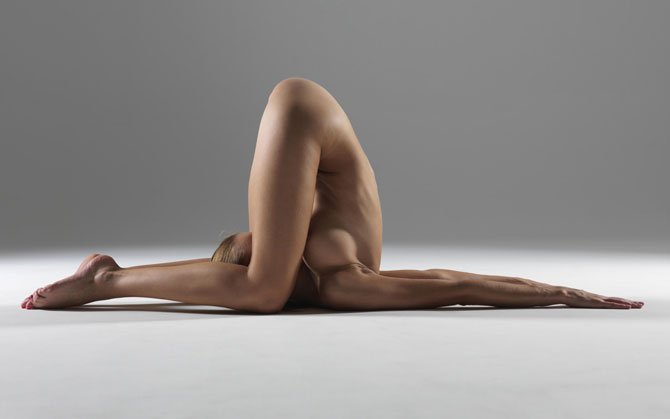 Petter Hegre Photographs His Wife In Amazing Yoga Poses (NSFW) image