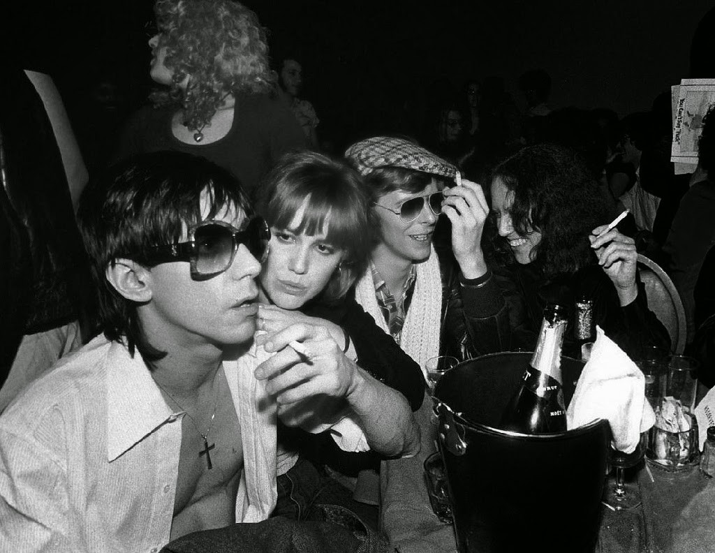 David+Bowie+and+Iggy+Pop+in+the+1970s+(16)