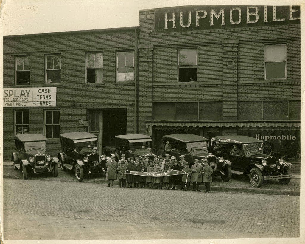 Hans+Kasemann+and+his+Midget+Troupe,+1920s+(24)