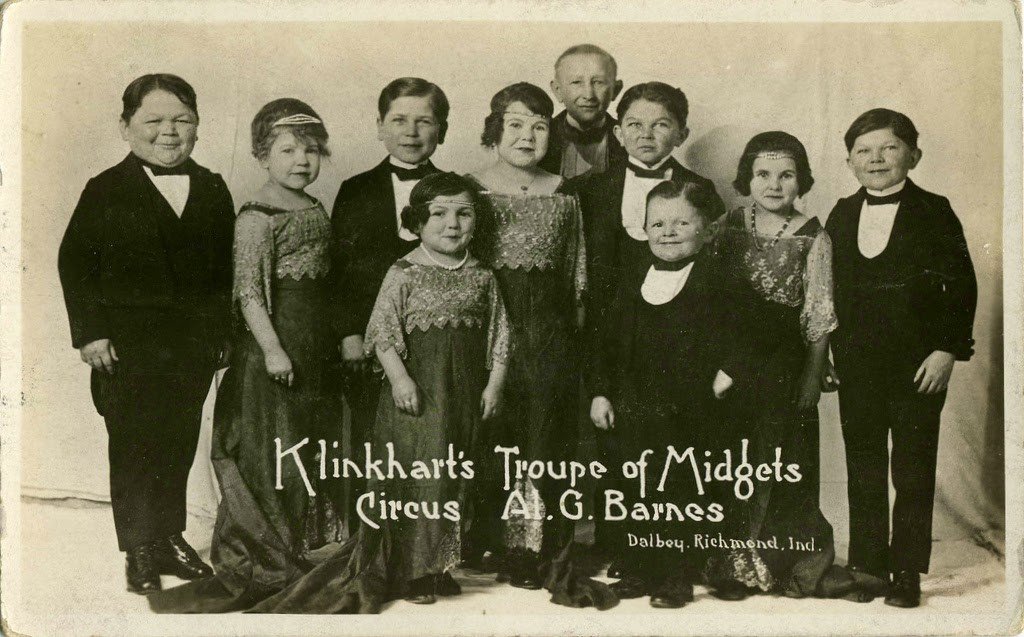 Hans+Kasemann+and+his+Midget+Troupe,+1920s+(25)