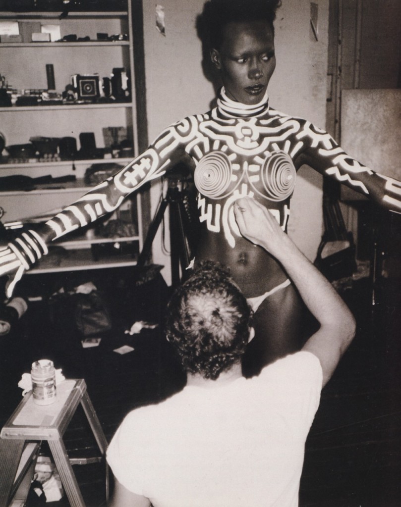 grace-jones-body-painted-by-artist-keith-haring1