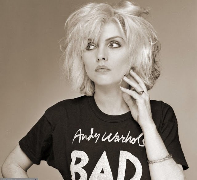 15 Striking Portraits Of Punk Goddess Debbie Harry In The 80s Art Sheep