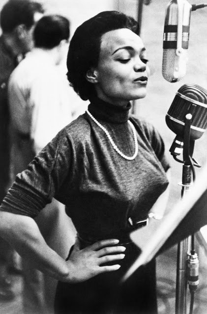 EarthaKitt282129