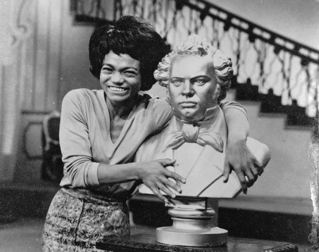 EarthaKitt282529