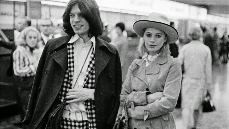 Mick Jagger and Marianne Faithful’s Relationship in 37 Rare Photos ...