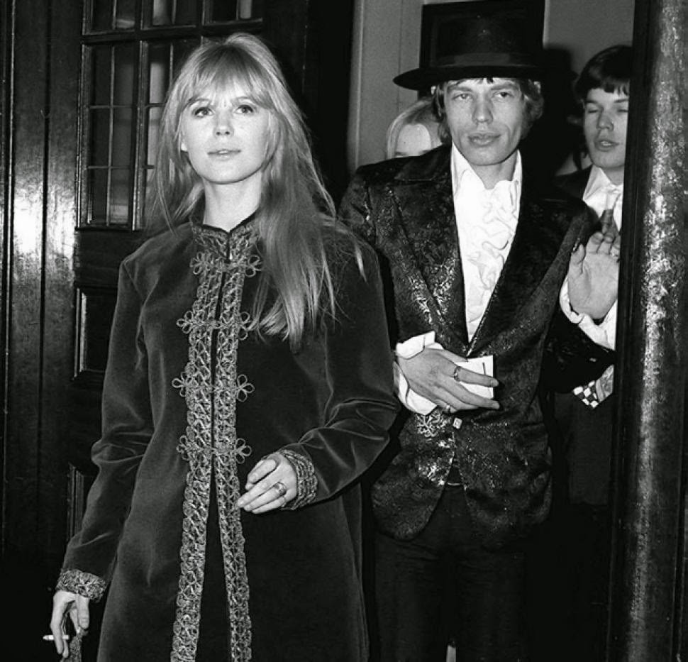 Mick Jagger and Marianne Faithful's Relationship in 37 Rare Photos ...