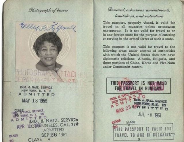 PassportPhotosofIconicFiguresinThePast10