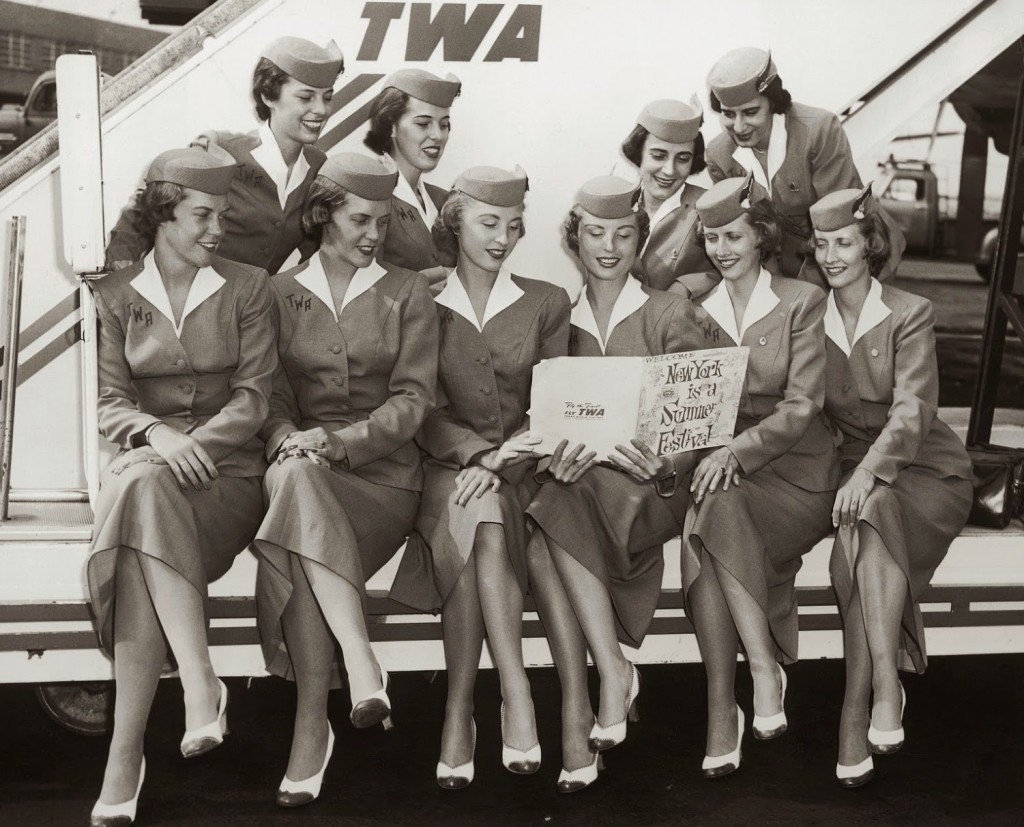 Retro Uniforms of Flight Attendants (4)