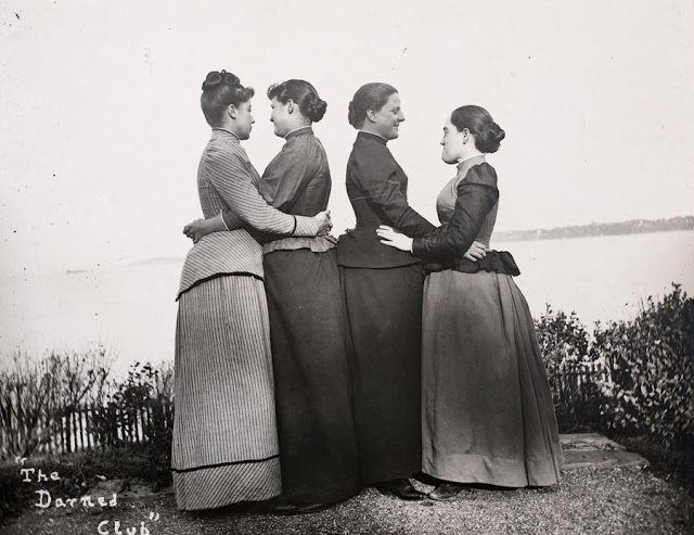 Beautiful Photographs Of Proud Lesbian Couples From The Victorian Era