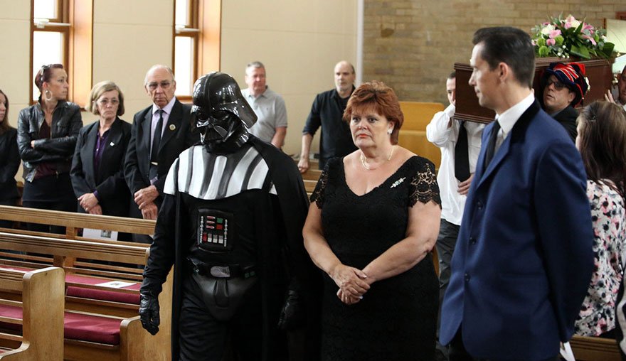 darth-vader-funeral-lorna-johnson-luton-2