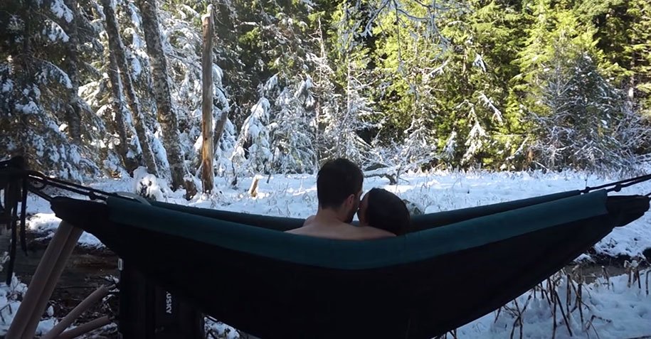 nature-outdoor-hot-tub-hydro-hammock-benjamin-frederick-6