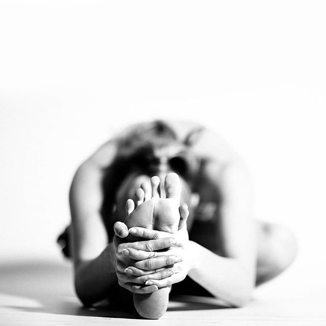 Nude Yoga Girl. by Anna Randal. 