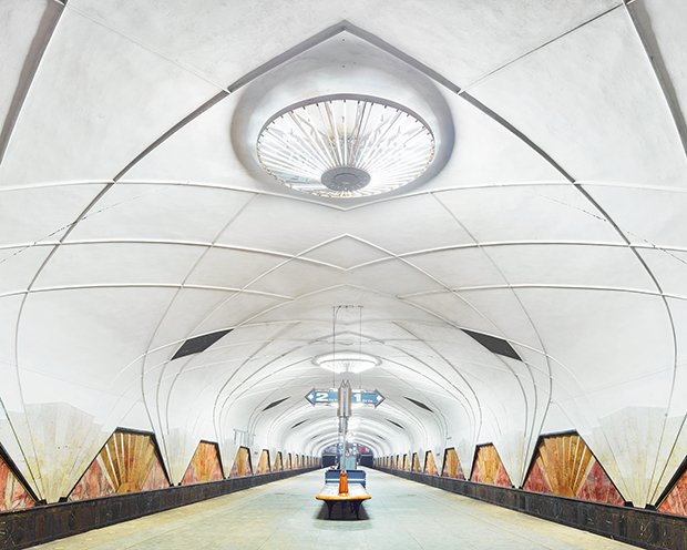 Aeroport-Metro-Station-Moscow-Russia-2015-HR