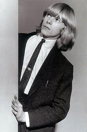 David Bowie in the early Days of His Career (15)