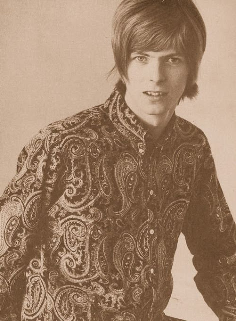 David Bowie in the early Days of His Career (9)