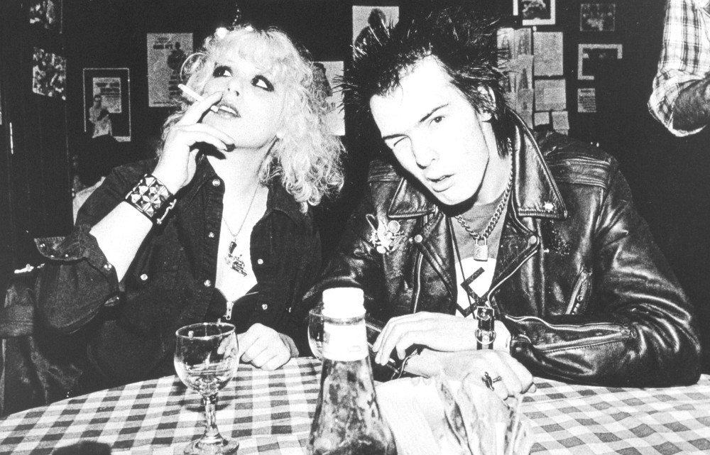 Sid-Nancy-sid-vicious-21989542-1000-641