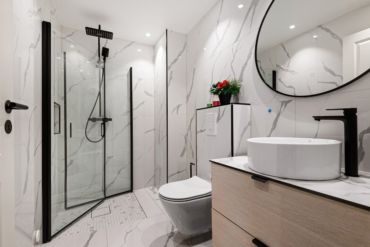 Bathroom Renovation Trends That Are Redefining Comfort at Home art-sheep,com