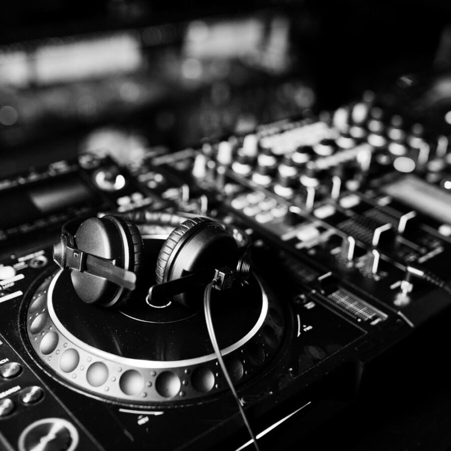 The Surprising Impact of DJs on Corporate Event Energy art-sheep.com