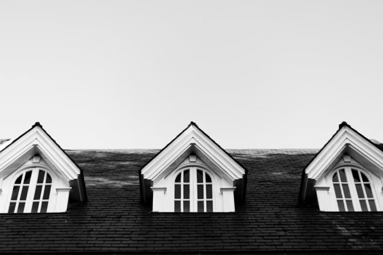 A Homeowner’s Guide to Different Types of Roofing Materials art-sheep.com