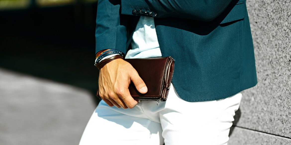 Want a Blend of Fashion and Function 5 Reasons French Wallets Are Worth It art-sheep.com