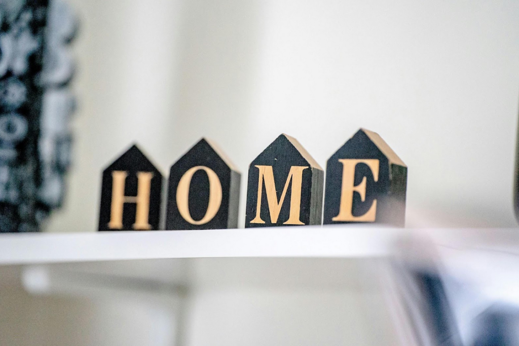 From Drab to Fab - How to Revamp Your Home Decor art-sheep.com