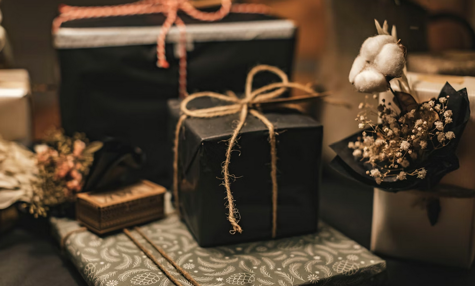 Why Personalized Gifts Always Mean More art-sheep.com