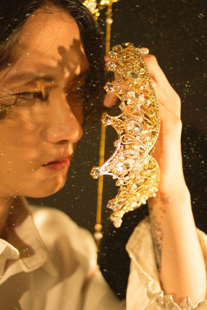 Crown Yourself YungChing Chang and the Fashion of Imperfection art-sheep (4)