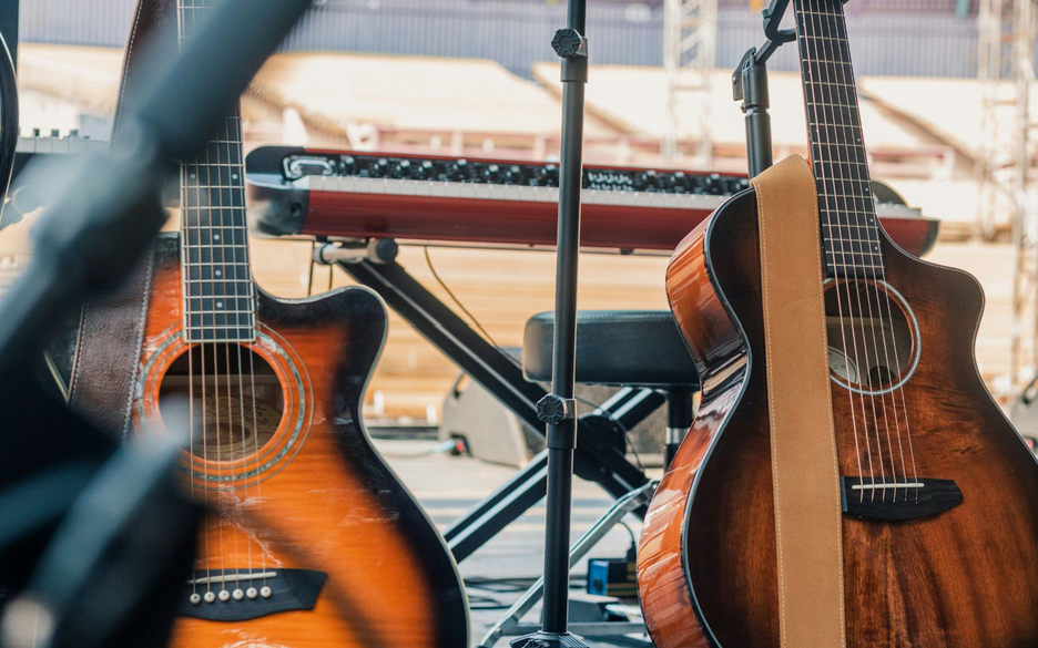The Role of Acoustic Guitars in Musical Development art-sheep.com