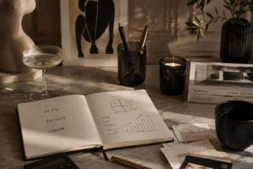 Smart Spending Habits For Growing Creative Businesses art-sheep.com