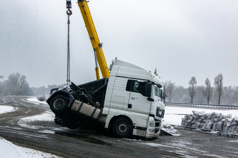How Lawyers Help Build a Clearer Picture of a Truck Crash Claim art-sheep.com