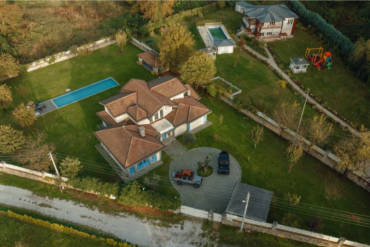 How to Decide if a Circular Driveway Is Worth It for Your Home art-sheep.com