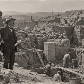 Heinrich Schliemann The Man Who Found Troy and Misplaced Subtlety art-sheep.com